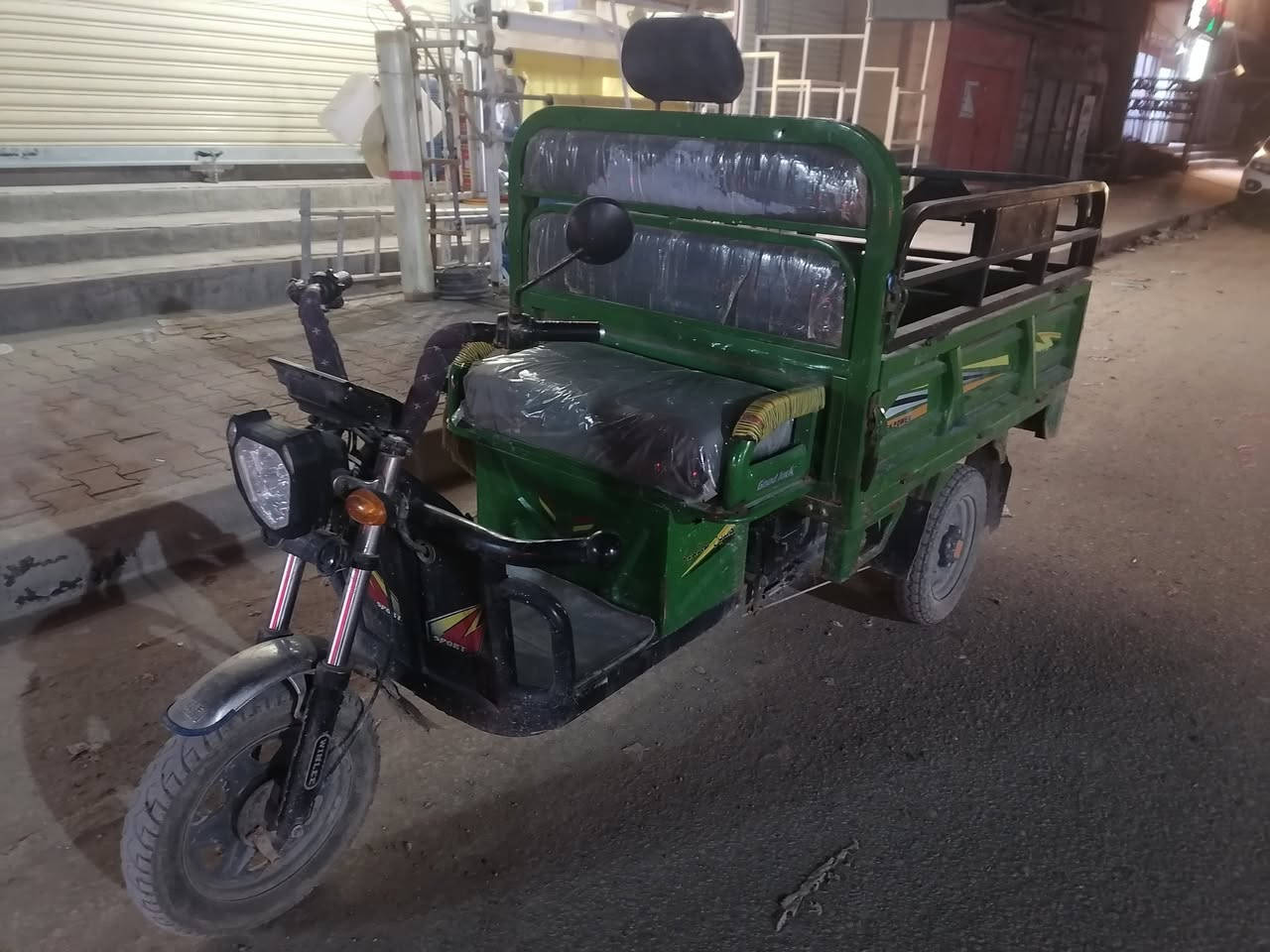 ستوتة شحن للبيع 
العنوان بغداد ابو غريب 
اي نقص مابيه ستوتة مال بيت سعرهه 975 الف
للاستفسار 
التواصل على الرقم ***********
