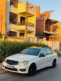 C350 2012   الحادث بنيد بدون دواخل   ‎المواصفات:   ‎- فتحة سقف SunRoof...