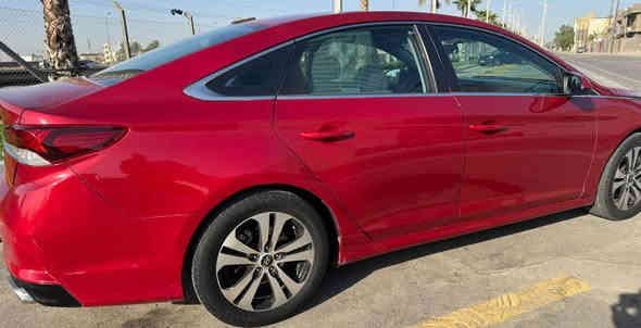 سوناتا امريكي 2018
رقم سليمانية جديد تحول ثاني يوم
هزة وسنوية جديدة
ماشية 80 الف ميل
حادث امريكا الجاملغ الخلفي والباب 
صار بيها هنا طخات بسيطة وصار بيها صبغ خمس قطع بدون دواخل فقط اللغد الأمامي لأيمن قريب اللايت كلش طخة كلش قليلة
مواصفات رادار ونقطة عمياء وكامرة خلفية 
مكينة وكير وتبريد مكفولات 
الشواصي مكفولة
ملاحضة السونار موضح كلشي والسيارة حيل نضيفة مابيها اي نقص
السعر 12200$
مكاني بغداد الغزالية
ابو ياسر *********** بغداد
