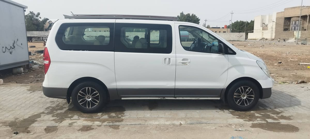 سلام عليكم.
ستاركس مديل 18 سياره مكفوله كفاله عامه 
تخم تاير جوه مكينه خير من الله صدر امامي جديد 
صدر خلفي جديد سياره جهزه من كلشي وكلشي شغال بيه 
رقم سياره كربلاء ماكاني نجف
سياره سعره ( 215) الستفسار عله اذا رقم ‏‪0782 816 0534‬‏
