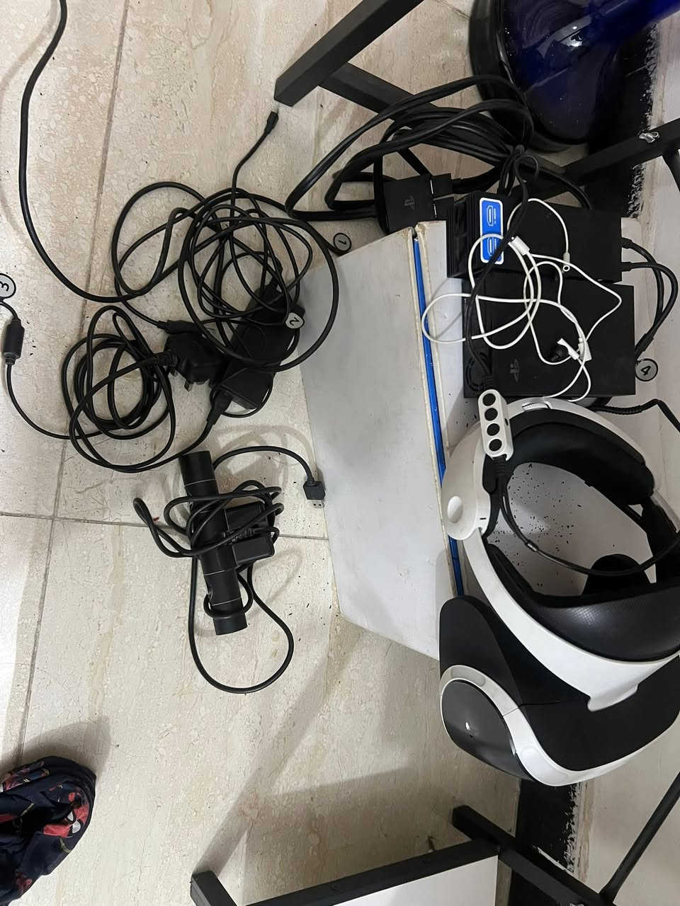 للبيع vr ps4
مستعمله مرتين لو 3 بعدها بالجيس
كامله ملحقاتها وياها الكارتون مالتها
سعرها 200 الف وبيها مجال بسيط
***********
مكاني بغداد حي العدل وعندي توصيل لكل المناطق والمحافظات
