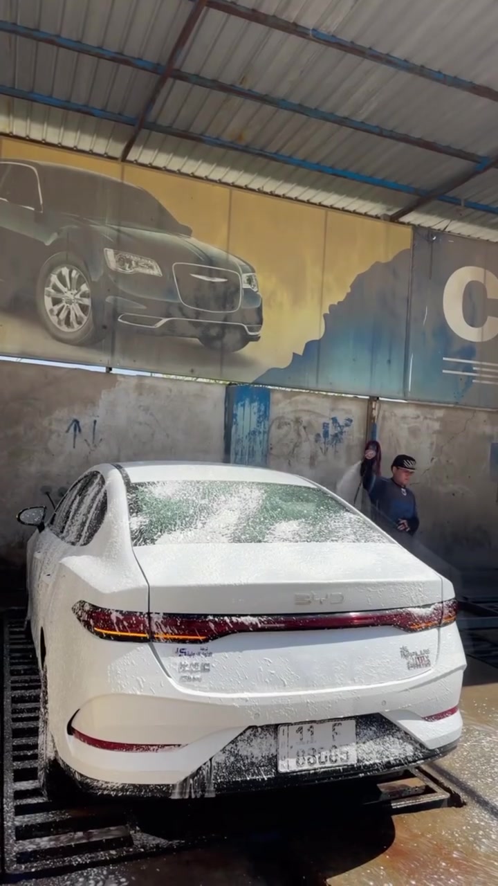 للبيع بي واي دي مديل 2025 كن بلاص معروفه مواصفات ماشيه 8بعدهي كلشي بيها وضع شركه برغي نبيها نقص سياره بيها فقط بارد بل جنطه الباقي كله مكفول حته رصعه مبيها رقم بغداد دولي ب اسمي تحويل ثاني يوم سياره جديده سعر مناسب خاص أو اتصل ع رقم والرد سريع متواجد واتساب الرد سريع ***********
