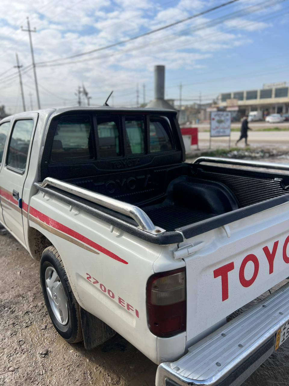 موديل 2000 جمره حار بارد كهربايات كلها شغاله  السياره  لوك شرط طخه ما بيها السياره بس بيها صبغ عام جماليه وكلشي  اطيك ياها شرط محركها وكير  بعدها بلديه  والسعر 98العنوان موصل شلالات رقم الموبايل ***********
