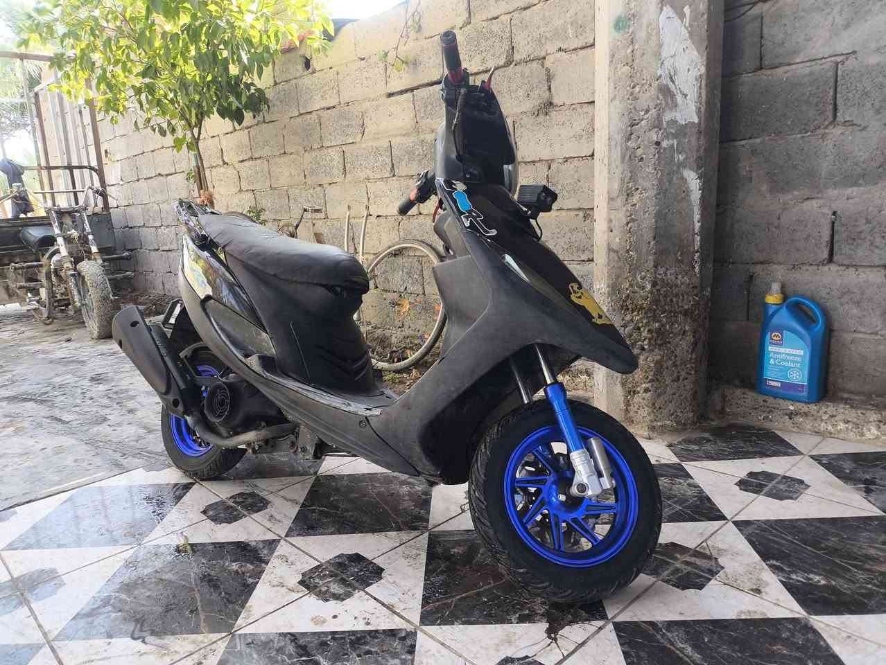 سلام عليكم شباب دراجه ماكس عدله
  البيع دراجه ما ناقصهه برقي شوفت 👁. 
الدراجه بيهه تزويدات خارجيه
 وتخم تاير
الدراجه، عل فحص شلعه تشك الكاع شگ ومعدل الله شاهد  
سعر ــــــ400 ــــ, 
 بيه مجال قليل 
ما متواجد فيس 
رقم ***********
واتساب
