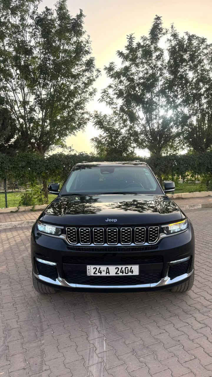 السلام عليكم 
‏‎جيب كراند شيروكي LIMITITID موديل : 2022
السعر: 305ومجال سعر جوه السوك 
اللوان : اسود
حجم المحرك : 3.6L V6 (6.سلندر)
سياره كامله و جاهزه دينار مصرف ما بيها ايد واحد ✅
هيكل سياره كامله PPF لزكه ضد الخدش 
ملاحطة السيارة :  بدون صبغ🔴 قطعتين تبديل شركه نفس لون  

بدون دواخل بدون ارباكات 🔴
‏‎
المواصفات : 𝐋𝐈𝐌𝐈𝐓𝐄𝐃
‏‎
فــول فــول مواصــفــات 1/1 ماعاد فتحه 

دةبل اكسل : 𝟒𝐱𝟒
كيج الكتروني
ابواب بصمة 
‎بصمة تشغيل 
تشغيل عن بعد(𝐑𝐞𝐦𝐨𝐭𝐞 𝐒𝐭𝐚𝐫𝐭)
‎شاشة دشبول ديجيتال
شحن وايرليس
كاميرة
اوتو ستارت(𝐀𝐮𝐭𝐨 𝐒𝐭𝐚𝐫𝐝)
 اوتو ستوب(𝐀𝐮𝐭𝐨 𝐒𝐭𝐨𝐩) 
‎رادار امامي ( تحديد مسار )
‎رادار جانبي  ( نقاط عمياء )
‎رادار خلفي ( التحذير من الاصطدام )
‎حساسات امامي
‎حساسات جانبي 
‎حساسات خلفي 
كشنات جلد 
‎كشنات كهربائي
‎كشنات خزن+ميموري 
‎كشنات تبريد
‎كشنات تدفئة
تحكمات اسيرين
‎استيرن تدفئة
‎تبريد لمس
‎تبريد مركزي
 ‎صندوق شفط كهربائي 
لايتات 𝐋𝐞𝐝 عدسة زينون
بلوجكتوات 𝐋𝐞𝐝 
بكلايتات 𝐋𝐞𝐝 
‎ويل كروم
 
وبعد هواية مواصفات…

‏‎تفاصيل اكثر الاتصال علی ارقام التاليه 

‏ WhatsApp - Vibir 
***********
عنوان : عقره اكر, نينوى
