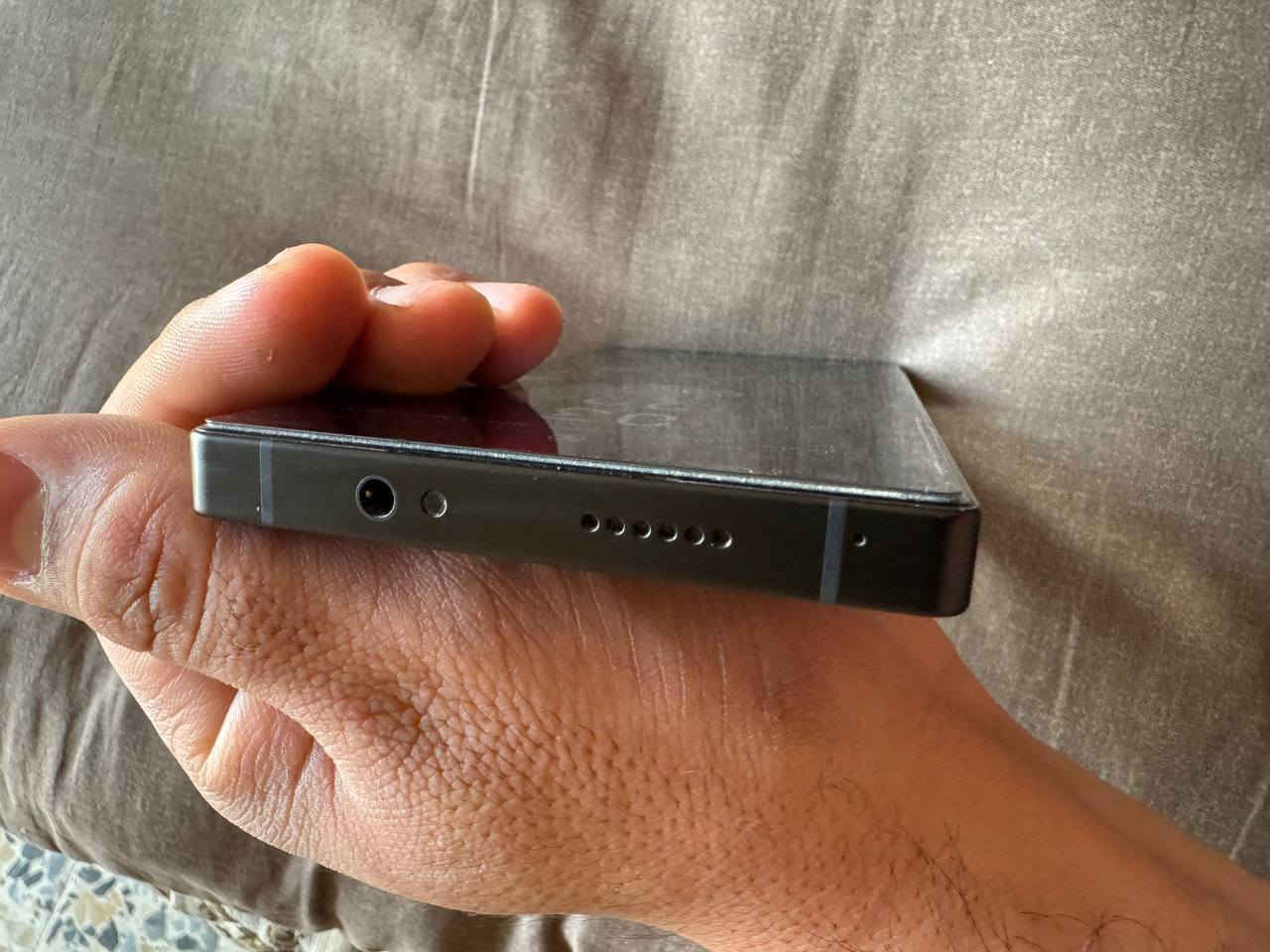 السلام عليكم
ريد ماجك 10 اس برو  

جهاز نضافه مليون بعده بضمانه استخدام4اشهر فقط

 ملحقات كامله كارتونه وشاحنه ويا كفر الشركه ومضتريله واحد هم ذاكره256 رام12+12 يعني24 جهاز يخبل بعده جديد سعره800 بعده فتره الضمان مكاني بغداد الحسينيه ***********
