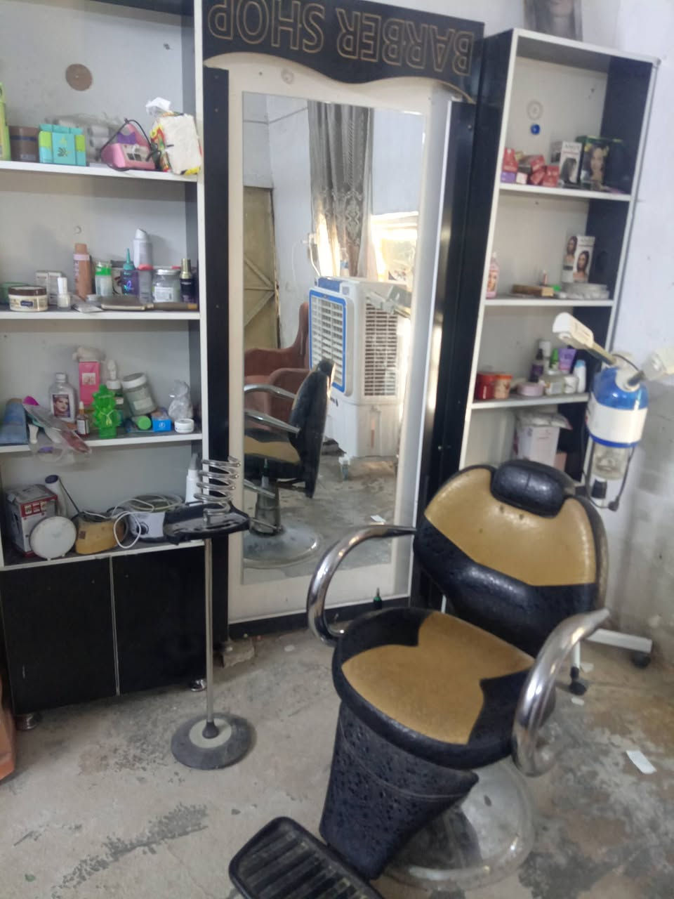 السلام عليكم غراض للبيع بسعر مناسب اتصال عل الرقم وتساب ***********
