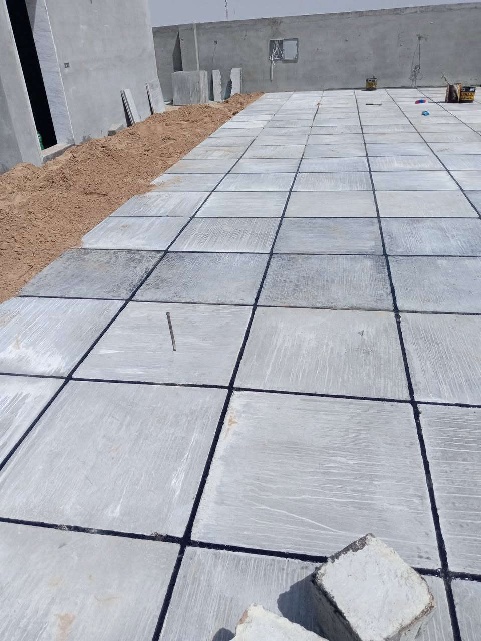***********واتساب ***********  جانب  من  أعمالنا اليوم عادة وقلع  الماستك القديم 
  لتطبيق الاشتايكر عن توفر كادر عمل لتطبيق الاشتايكر  كرسته وعمال   وبأسعار مناسبة... 
كما يوجد اعادة ماستك وقلع حسب حاجة السطح بضمان لاعمل 5 سنوات 
 طريقه العمل 
١.فرش السطح بمادة الفلانكوت 
٢.فرش السطح بمادة الزفت 
٣.وضع  التراب او استخدم نايلون وفلين حسب رغبه المواطن 
٤.وضع اشتايكر وماستك لاستفسار أكثر ***********
