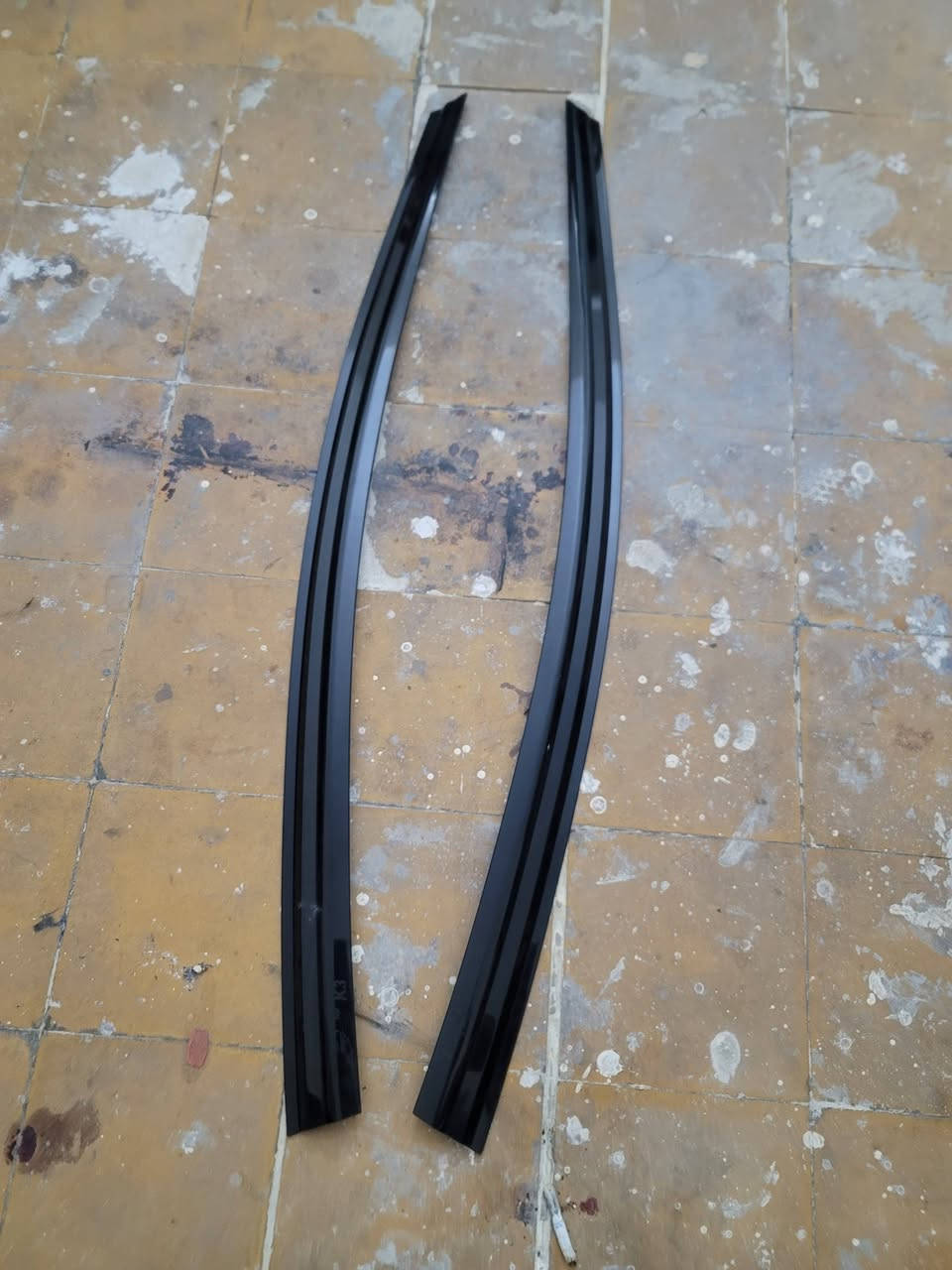 سلام عليكم عندي غراض فؤرتي تفصيخ الي حب يتوصل ع رقم ***********
