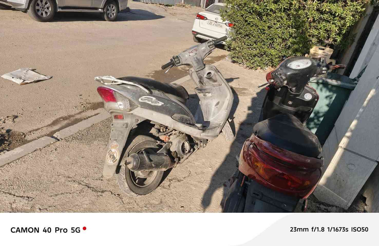 ماكس منغولي
الدراجة فجئة طفت مشتغلت بعد ما وديتهة مصلح اريد ابيعهة شكد تسوة قبل لا ططفة كلشي شغال بيهة نكرة سلف فجئة طفت موديتها مصلح عنواني بغداد    ***********
