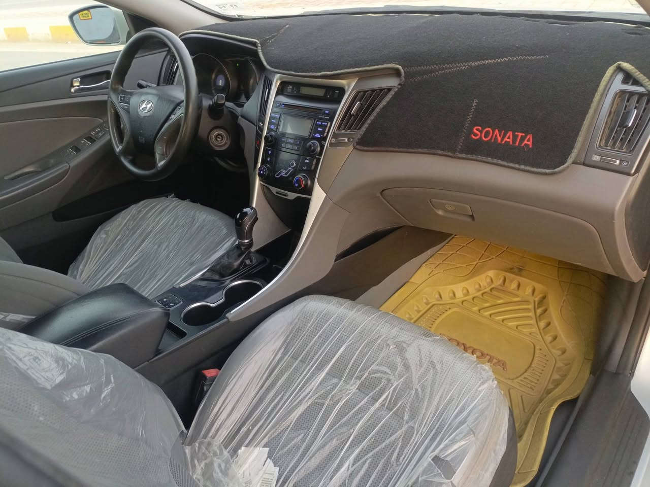 السلام عليكم سياره سوناتا موديل 2013 فقط بنيد وخشم شاملق  تصليح تحكم السيرن وكشن كهربائي السعر110 مكان الناصريه مركزالرقم***********
