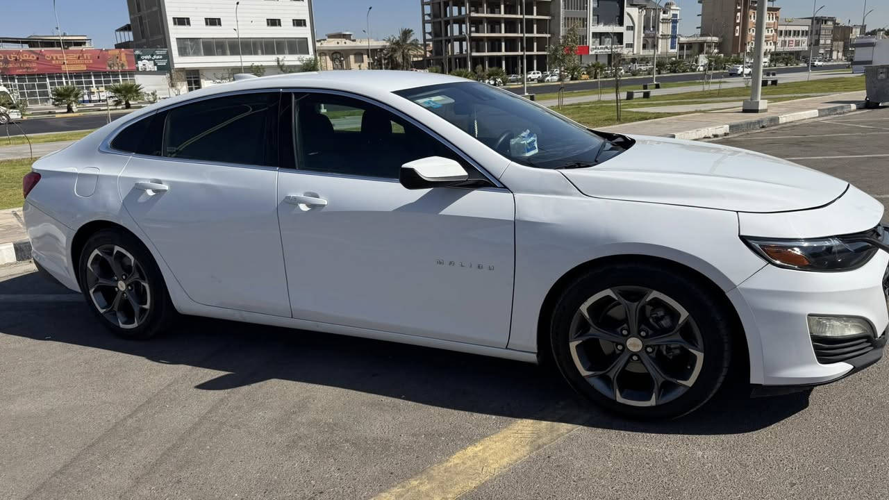 السلام عليكم
ماليبو موديل ٢٤ بصره حره بأسمي 
الضرر موضح بالصور 
السياره مصلحه درجه اولى وبيه بس الدعاميه تبديل 
السعر ب١٤٠ وبيه مجال


**إذا كنت صاحب هذا الإعلان وتريد حذفه لأي سبب، رجاءا أرسل رسالة إلى الدعم الفني**