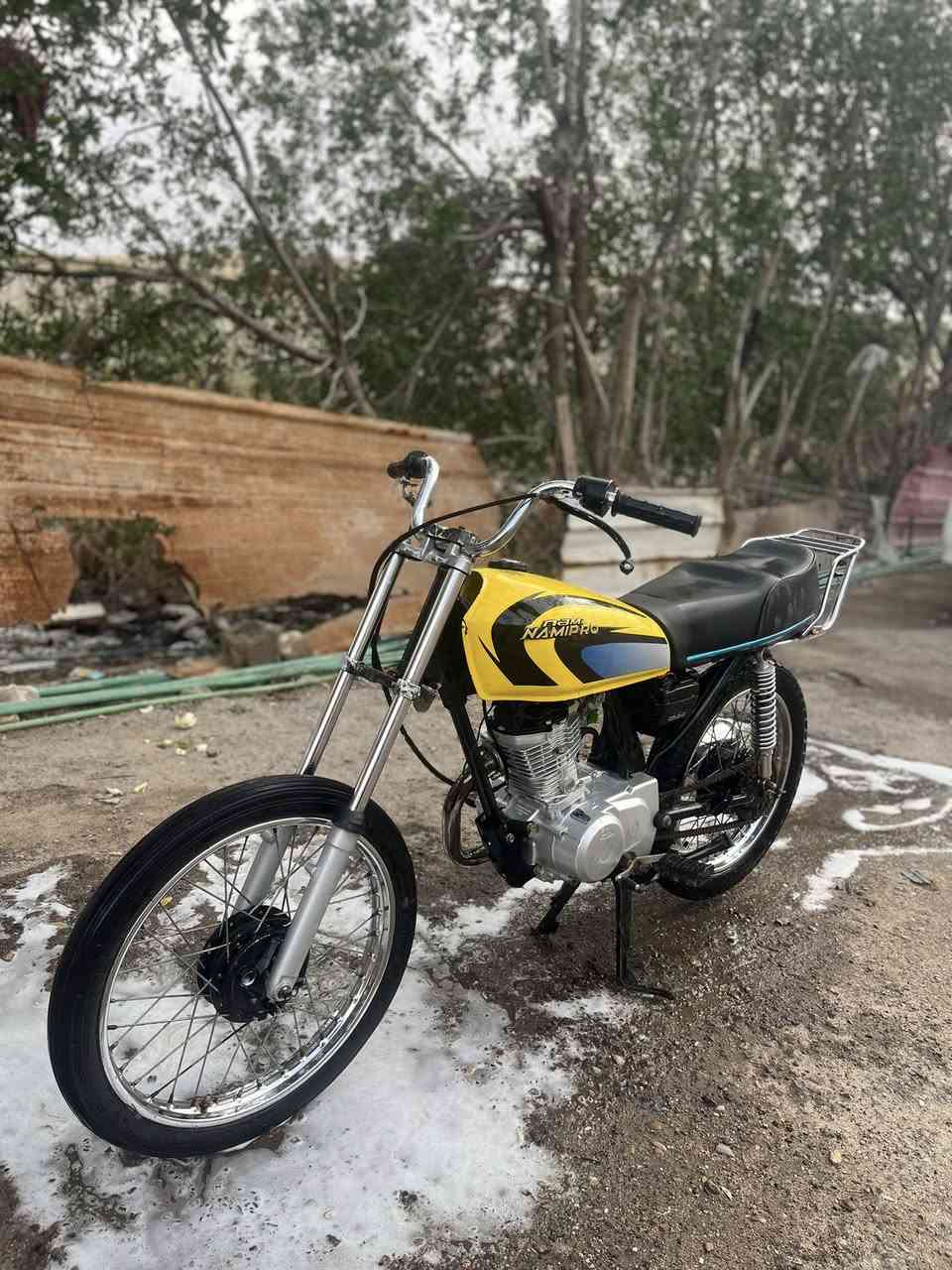 السلام عليكم للبيع نامه ماصارله هواي من معمره غراضه كلهن جدد مانقصه برغي الدراجه مامفتوحه وسامته نهضه ومعدل ونعومه وتجي وتشوف بعينك مكاني البصره معقل 
ب٤٧٥ 
***********
