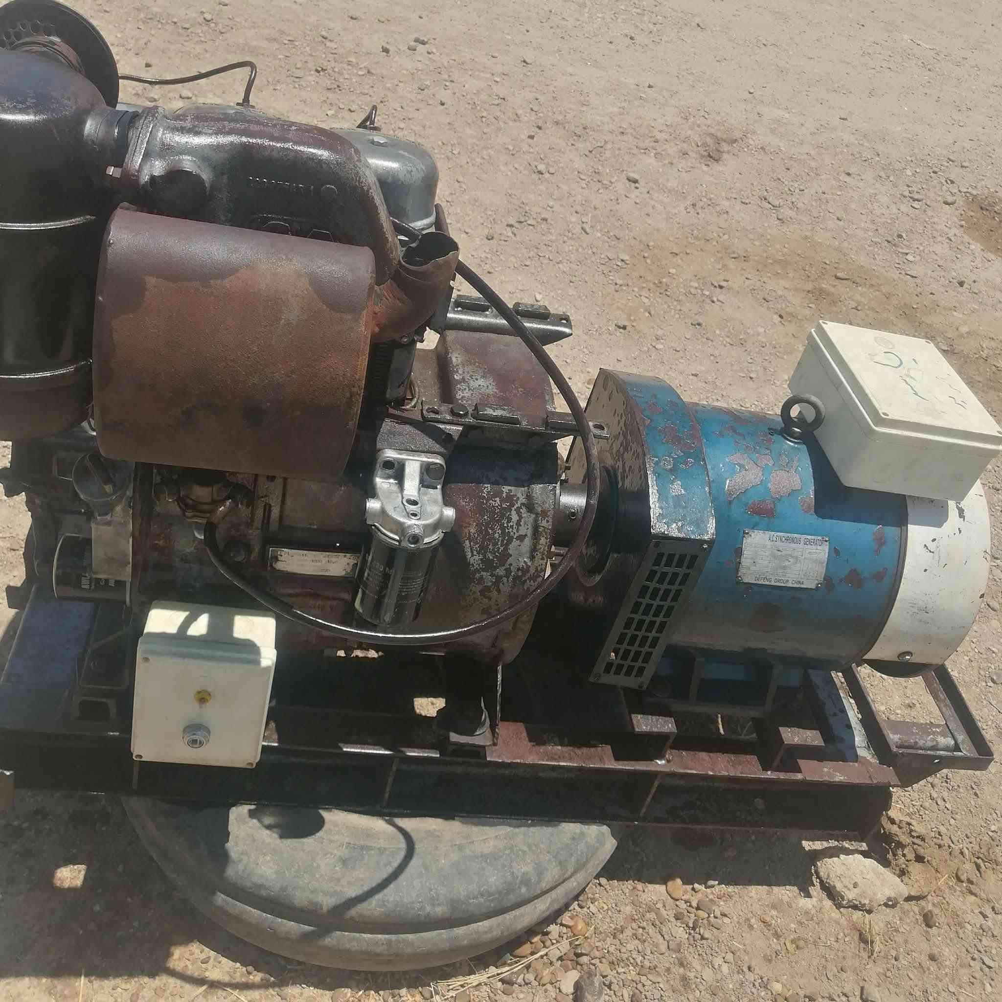 سلام عليكم مولد للبيع دويز بستم 2 ابو طربه محرك مجفت جديد بعده على سحك حجم 511 كيفي12 مكان بغداد ابو غريب خط السريع رقم الهاتف ***********
