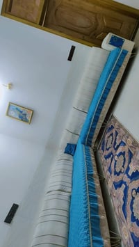 ديوان • ١٨ مقعد • للبيع