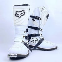 سلاو براياني ئةزيز دوو جوت پيلاوي تايبةت بة قةفاز بةردةستة  تازة و بةك...