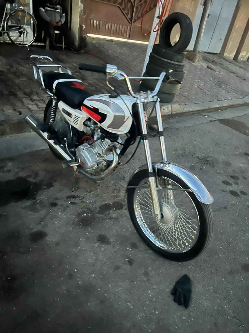 للبيع 300.  ***********
