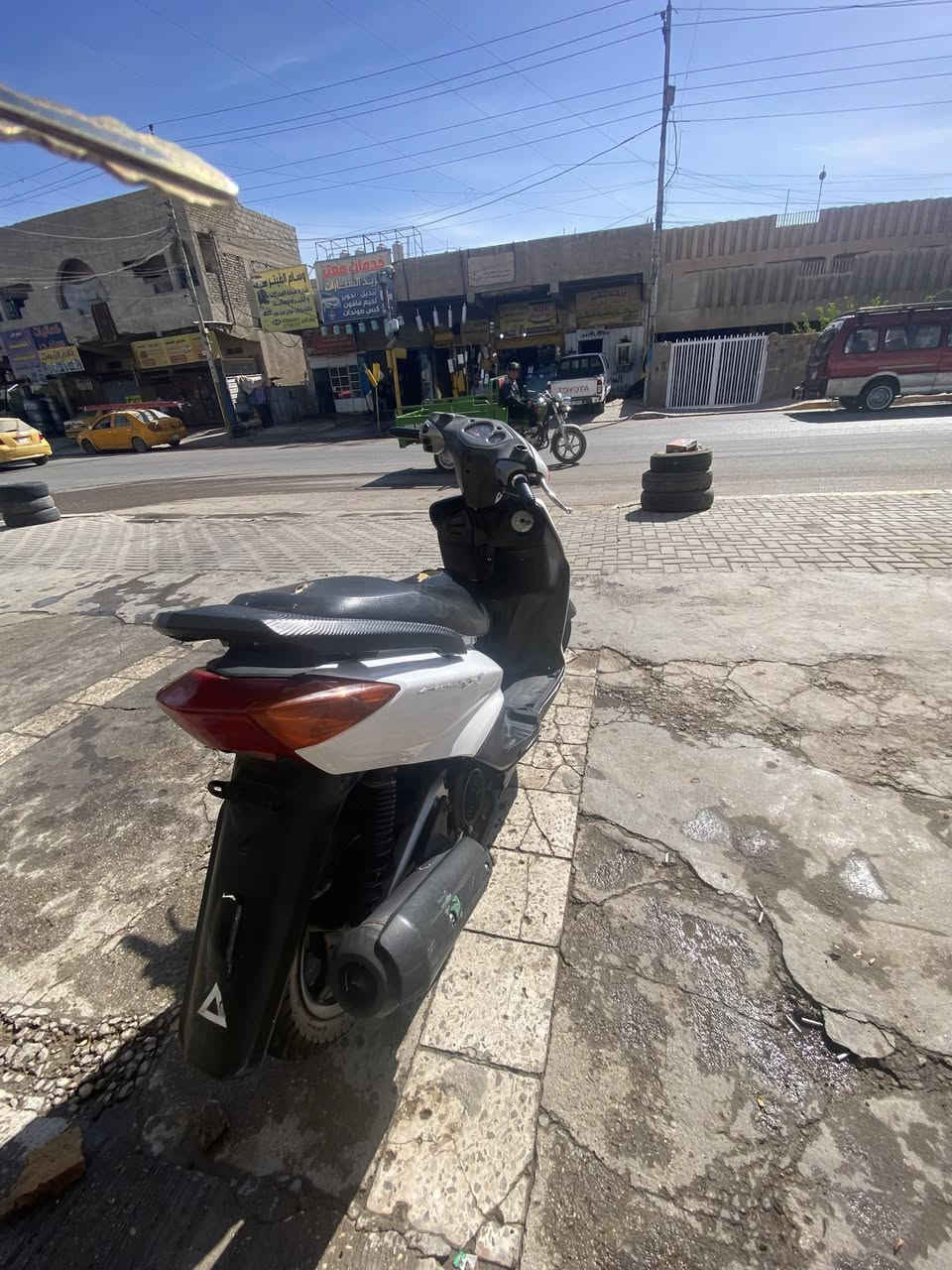 سكنس نثيه ياباني 110الداجه مكينه مكفوله وكهربائيه كلها شغاله والكفرات مبدل اصلي البلادي موجود بس مكسرات السعر650 وبيها مجال ولاستفسار الرقم***********
