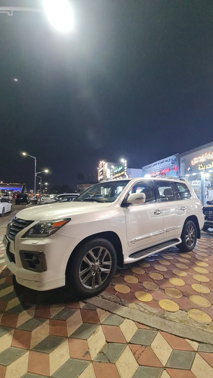 سلام عليكم سياره لكزز موديل 13 سياره كفاله عامه مكينه كير حداديه كفاله عامه من كلشي والمواصفات لكزز معروفه للإستفسار عن السعر رقم ***********
