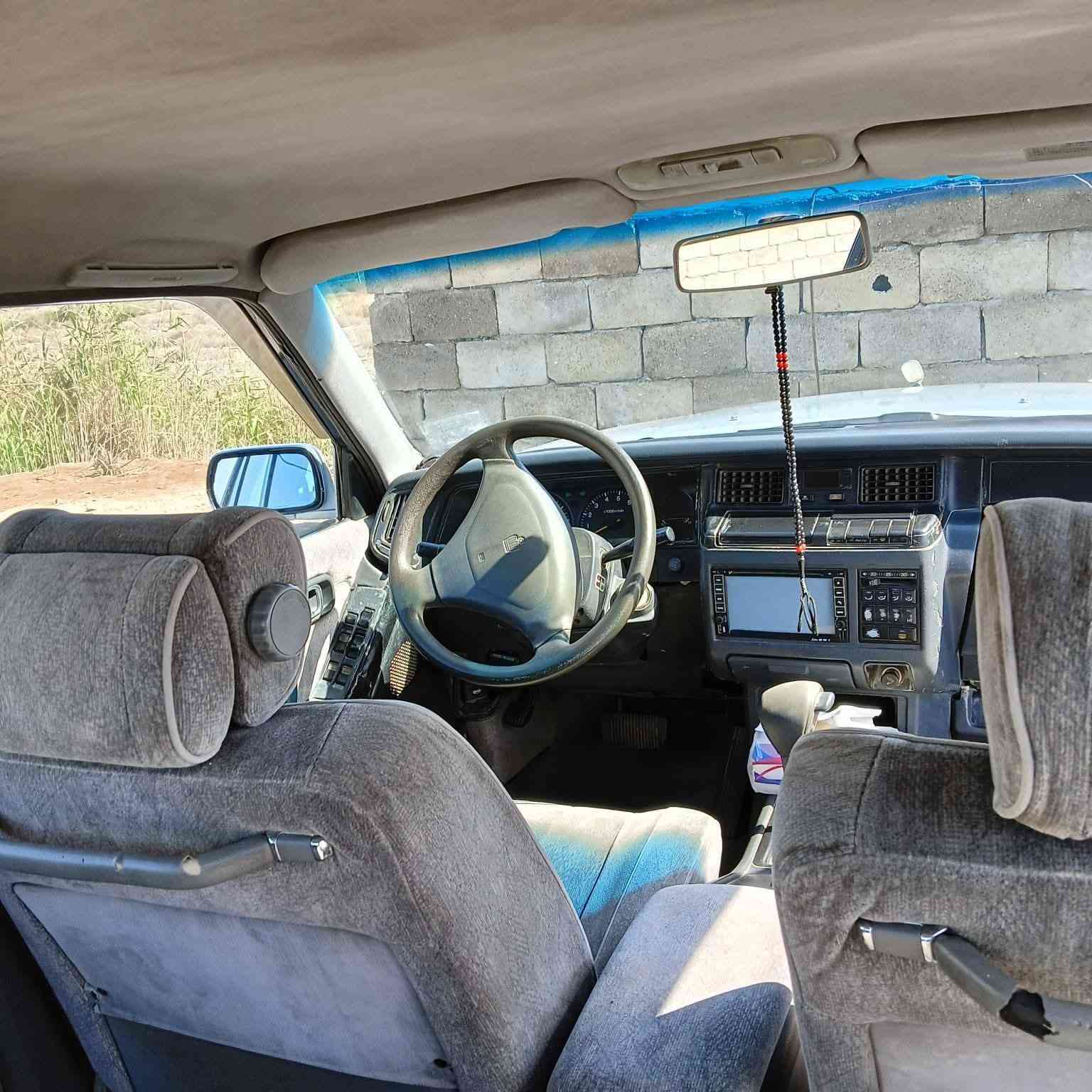 السلام عليكم 
كراون ارنب موديل 95 رقم بصره بسمي تحويل ثاني يوم مكفوله كفاله عامه من الضربه والنقل والعيب الشرعي  مكينه وكير خير من الله تبريد ثلج   تخم تاير جديد توني شاده حداديه نضيفه علما ان السياره مصبوغه عام للجماليه شرط 
سياره حلوه احلى من الصور  ماتخسر عليهه الف 
السعر ـــ70ــ وبيه مجال مكاني ناصريه سيددخيل رقمي ***********
