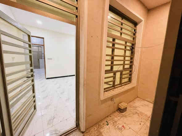 #للبيع_بغداد_الشعب_حي_البساتين

دار جديد مساحة ٥٠متر
يحتوي على 2 غرف نوم

الطابق  +استقبال + المطبخ+ الخدمات
الطابق الثاني غرف نوم عدد ٢ + الخدمات 

***********
بغداد-الشعب -حي البساتين 

#عقارات_بغداد #عقارات_الشعب #عقارات_العراق_اكسبلور #بيع_وشراء_عقار_زراعي_طابو_اراضي_قطعة_ارض_بيوت_مشتمل
