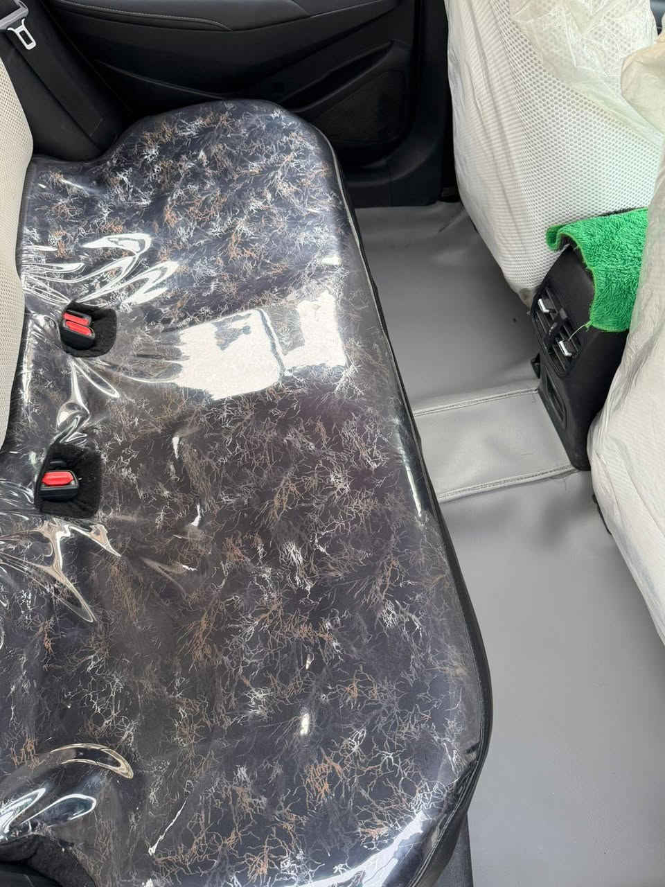 السلام عليكم كورلا موديل 24
رقم بغداد 

السياره باسمي 

فتحه بصمه 
ماشيه 26
شاشة 

داخل جلد مدوشم ارضيه وكشنات

قطعتين تبريد 

بصمه ابواب وسبير مانانزل

كفاله عامه طخه بل دعاميه الماميه

كل غراضها مال الشركه وياها 

مكان بغداد المشتل 

السعر 152

رقم الهاتف ***********
