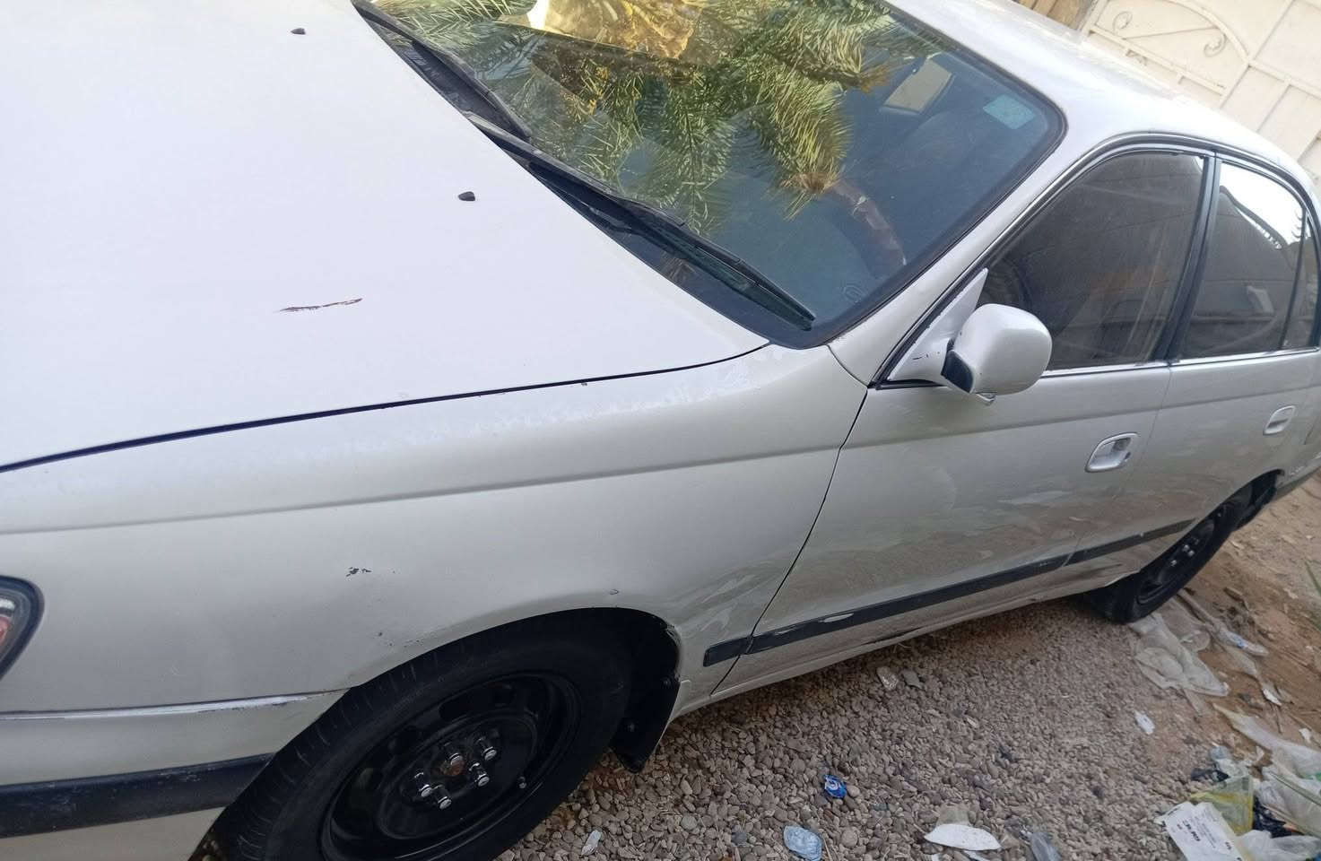 سلام عليكم 
كرونه 1995 رقم بغداد انكليزي بأسمي
تبريد ثلج
حداديه جديده كهربائيات كلهه شغاله كير محرك جدد 
مكفوله من الضربه والصبغ مكان السياره النجف ابو صخير  
***********
