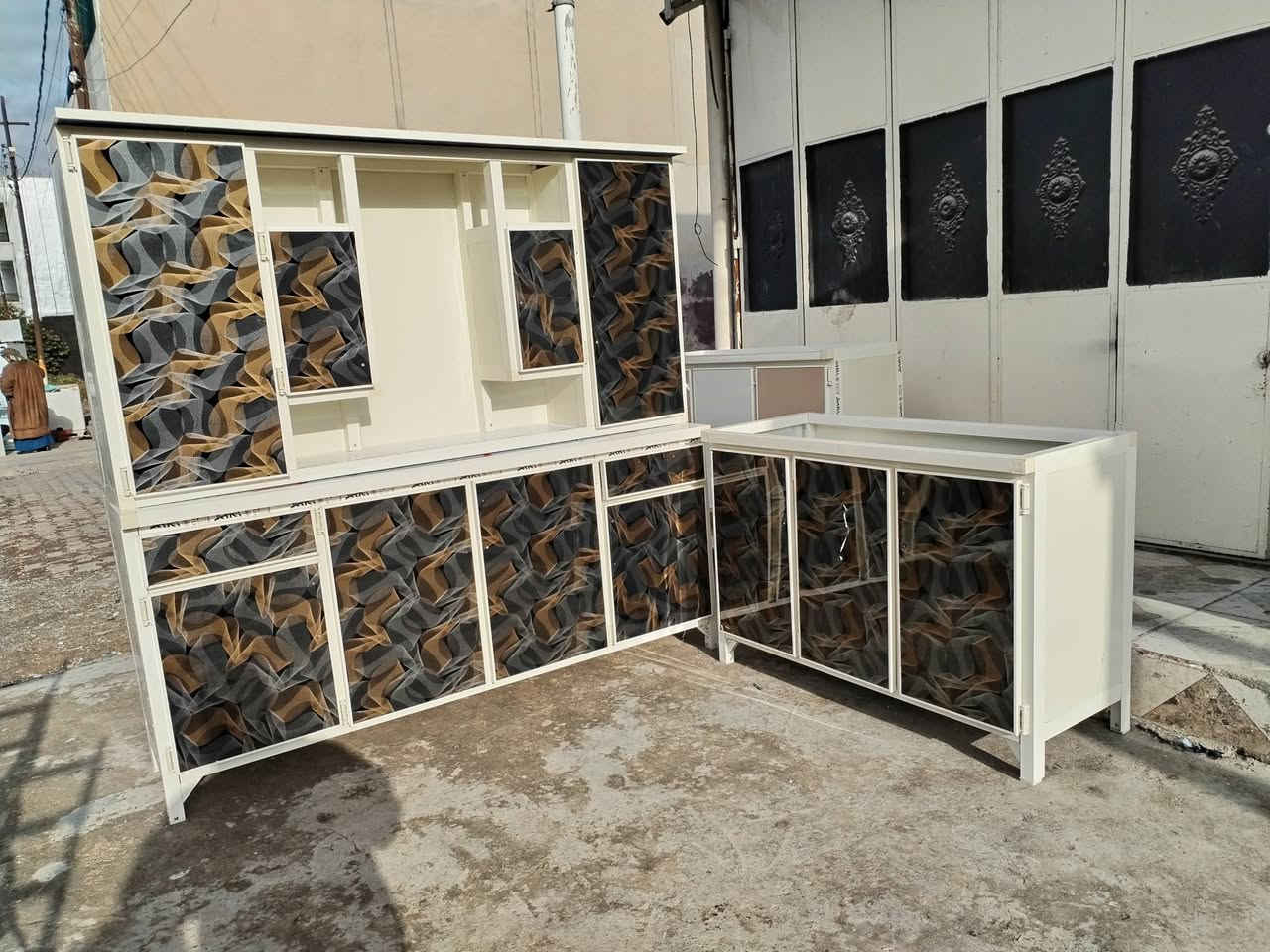 معرض ومعمل البركة للكاونترات الالمنيوم جملة مفرد عنوان كركوك حي العسكري الاستفسار واتساب ماسنجر ***********
