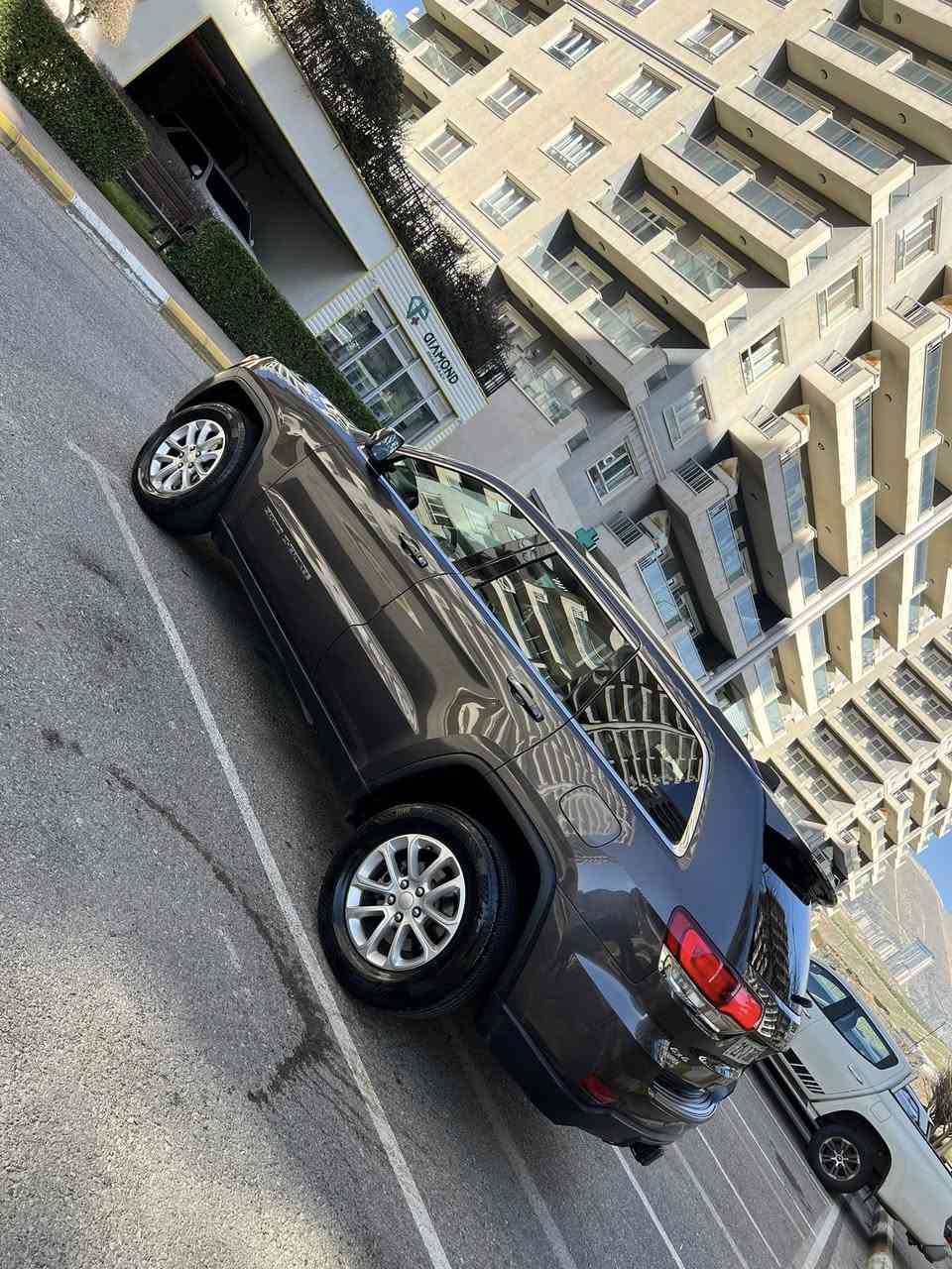 جيب grand cheeroke🥇
بدون صبوخ clin
موديل ٢٠٢١🧿
محرك V6 3600cc مرغوب✅ 4+4
مواسه فات 🔱
رادار كوشن جلد كوشنات كارەبه کوشن تدفیی کیج دیجیتال رادار ٣٦٠ حساس کامیرا شاشە جبیر کوشن غەزن سندوق شفت فور ویل درایف 4+4 تحکومات کامل ستیرن بەسمە شەغال ستیرن هیتر نیزام (eco+sport+auto stop ) مواسەفات👌🏻
————————————————————————
محرک کیر کفالە 💯
٦٣ ئەلف ماشیە
بدون صبوخ حتا دعامی بشرط
سیارە بدون بارد بدون شخط
سنوی رقم جدید بیسمی تحویل نفس یوم
مکان سیارە سلیمانیە🌇
سعر بلاش٢٤٨$ مجال 💵💣
رقم📲 *********** wats app
