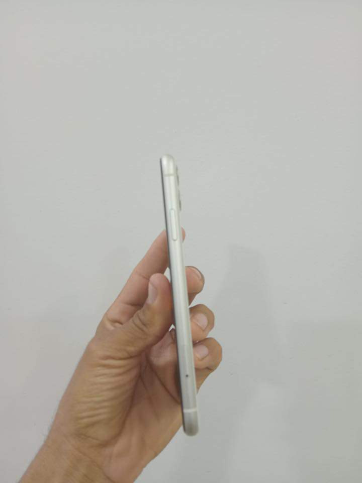 السلام عليكم ايفون 11 
الجهاز مكفول من الفتح  
ذاكره١٢٨
بطاريه٧٣
السعر٢٢٥
المكان ناصريه مركز 

***********
