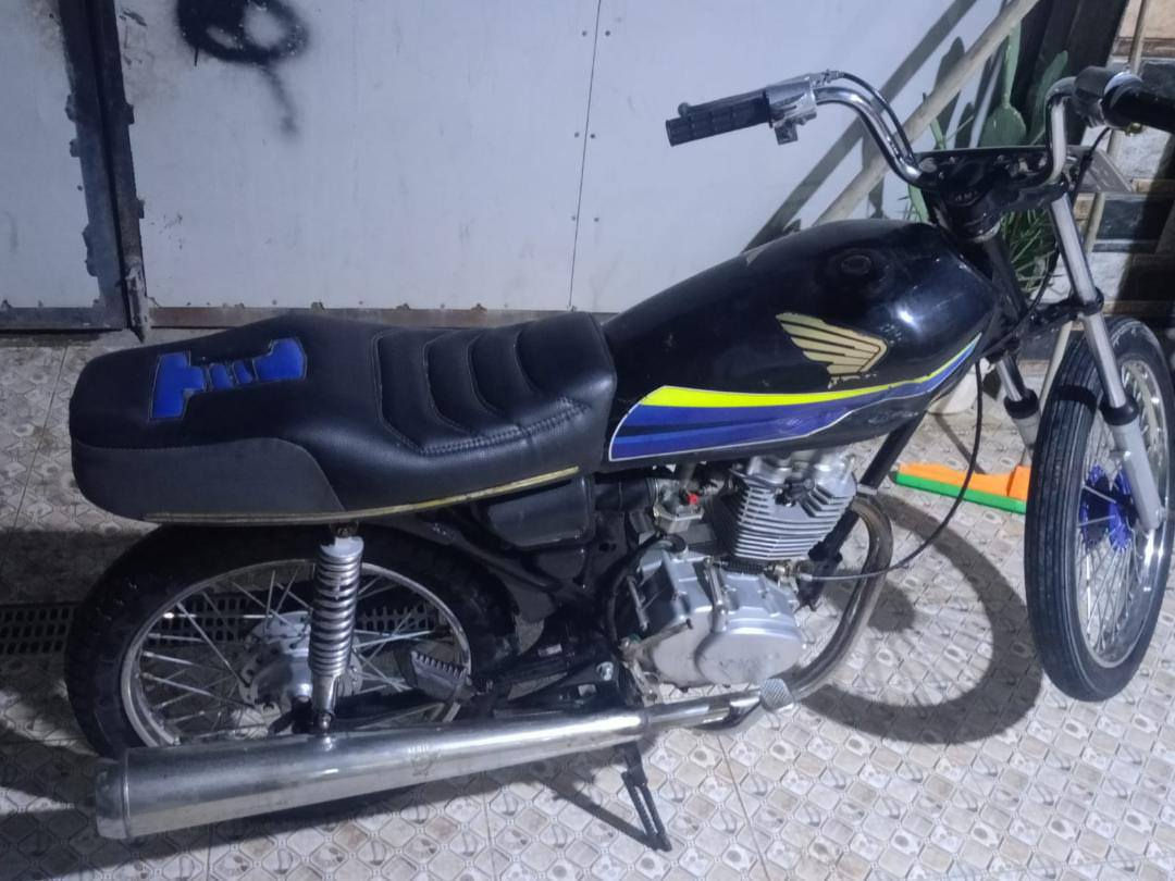 رقم وسنويه مكان ناصريه مركز سعر مليون وبيها مجال حك الجيه المريضه كله كبل


**إذا كنت صاحب هذا الإعلان وتريد حذفه لأي سبب، رجاءا أرسل رسالة إلى الدعم الفني**