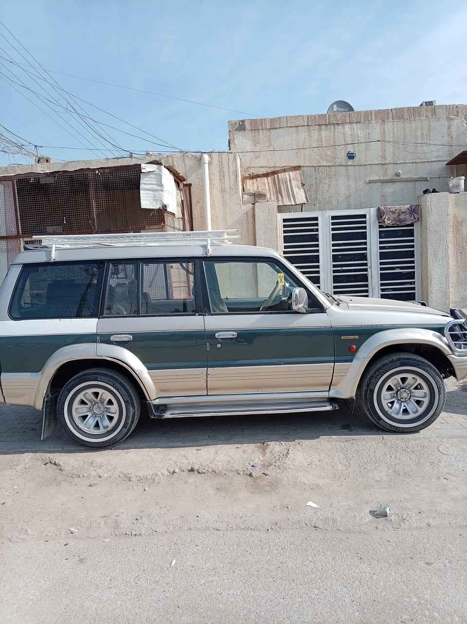 السلام عليكم باجيرو ٩١ بغداد بسمي مكينه و كير ٣٠٠٠٠ بطه نعمه من الله وحدادي  تخم تاير َكهربايات كله شغاله وشاشه العنوان ميسان حي العسكري السعر ٥٨ بيه مجال الموبايل ***********
