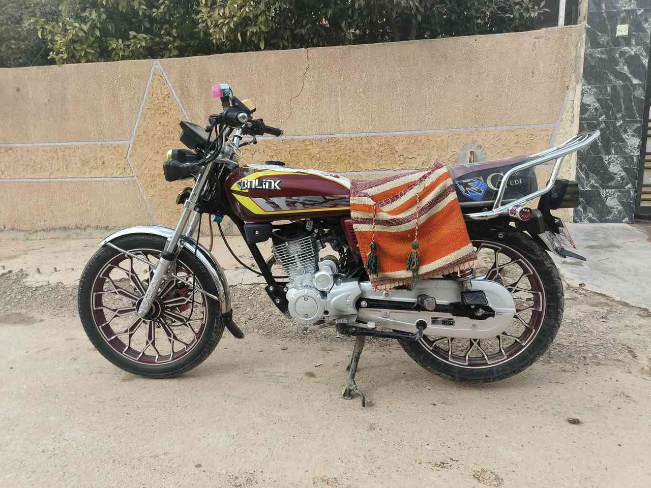 سيفان 2024 للبيع
السلام عليكم سيفان 2024 للبيع
 مكفولة من الشخط
سبانه ماممدود عليه عليها  شلعة ومعدل وخير من الله
سعر 700 وبيها مجال قليل
مكاني ديالى شهربان
***********
