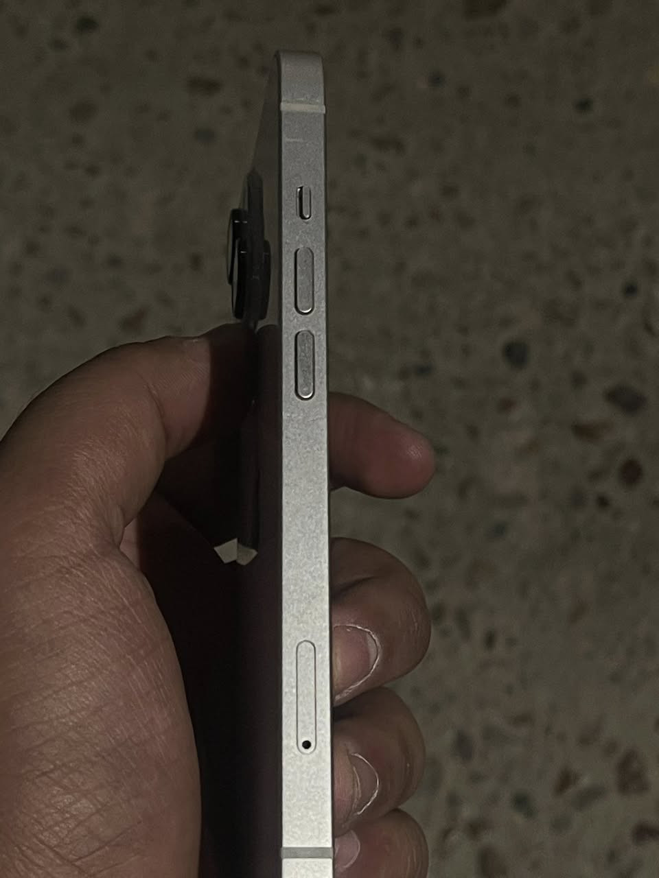 📱🔥 للبيع iPhone 13 (عادي) 🔥📱
🤍 اللون: أبيض
💾 الذاكرة: 128GB
🔋 صحة البطارية: 91%
📶 دبل سيم كارت (مو تك سيم) انتبه ⚠️
✨ فول نضافة، بدون شخط أو كسر
📦 بدون ملحقات

💰 السعر: 500 وبي مجال للجادين

📍 الموقع: بغداد - الزعفرانية

📞 للتواصل:
***********

🚨 جهاز نظيف جداً وجاهز للاستخدام
⚡ فرصة ممتازة بسعر مناسب
🍎
