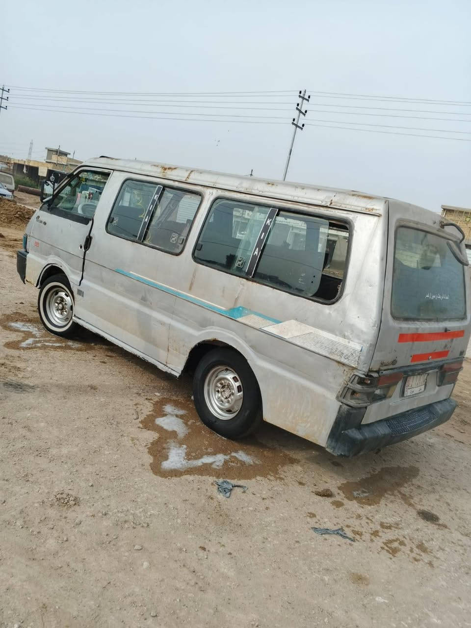 السلام عليكم كيه بسته للبيع موديل ٩٣ سنويه لل ٢٨ كير محرك اكس كفاله جاهزه مشط بور حداديه كله جديد مكاني كوت السعر 28رقم صاحب سياره٪***********
