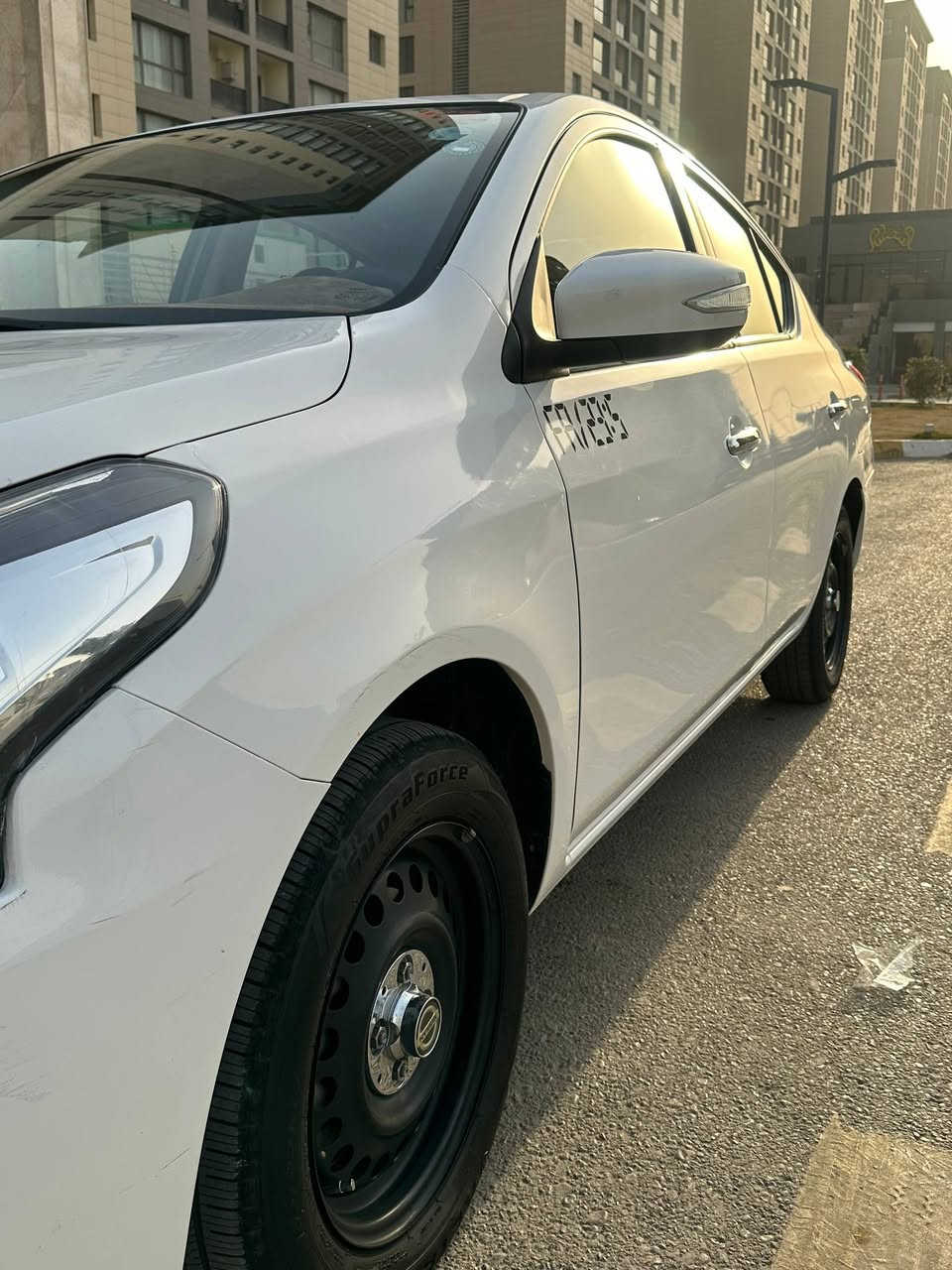 السلام عليكم
نيسان سني موديل 23 
رقم اربيل ب اسمي تريد تحويل تريد وكالة ..
ماشية 42 الف فقط 
السيارة بيها صبغ ربع البنيد فقط
و بارد جدا صغير  بالجاملغ الخلفي مايبين بالحافة 
سيارة جديدة  ومال بيت 
السعر 115 و بيها مجال للشراي 

مكانها بغداد / حي الجهاد
للتواصل  ***********
