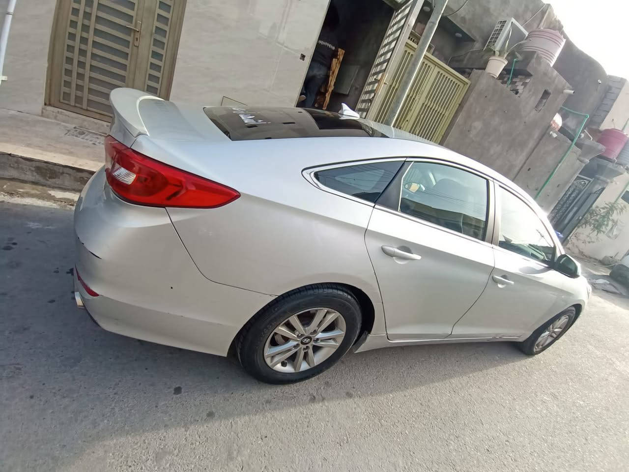 السلام عليكم 
سوناتا  للبيع 
مؤديل 17 
تفاصيل اكثر اتصلوا على الرقم

***********
