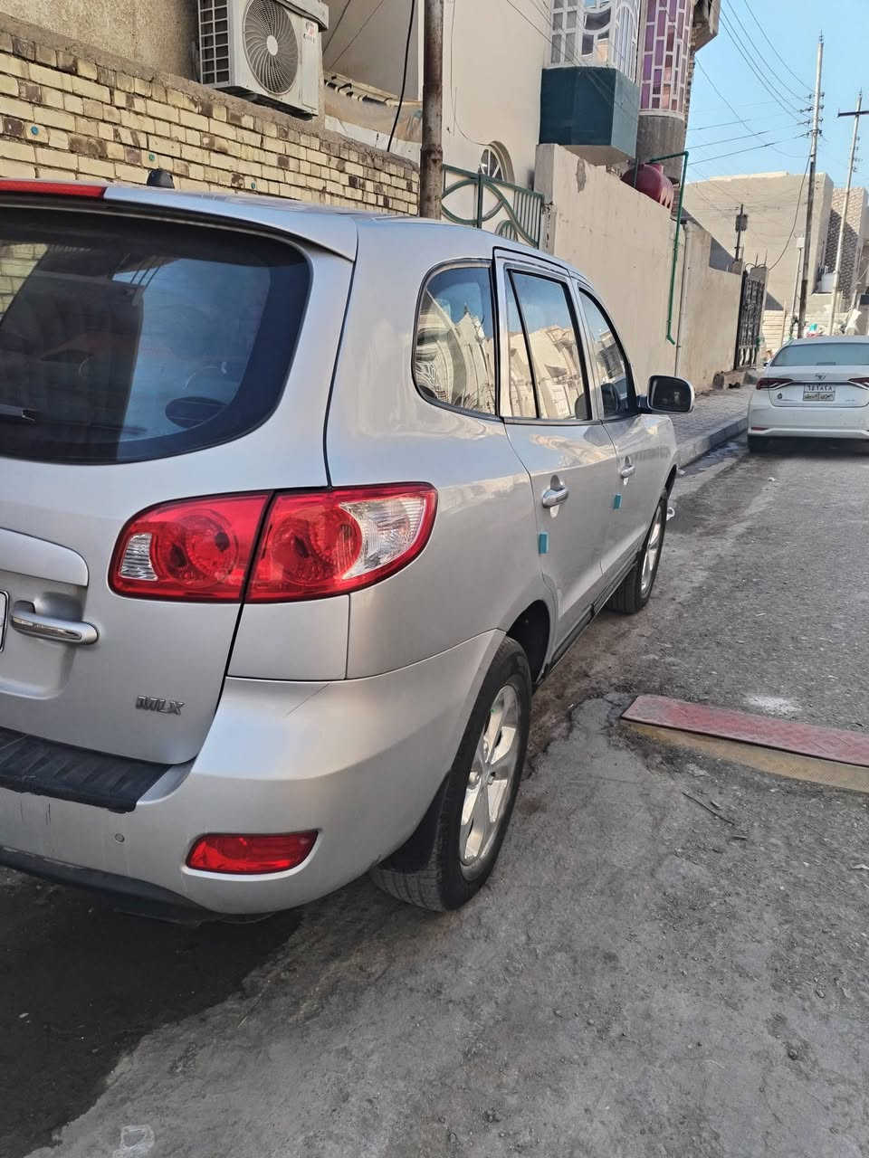 سنتافي أدوات  موديل 10 كصته جنطة كاز انسى الصرف اقتصادية إلى أبعد الحدود متومة بها سنويه وحصة كاز مكان البصرة لون سلفري تخم اطارات جديدة محرك جديد حدادية طوبة كير نظيف جدآ تبرد ثلج دوشمة سياره جاهزة لمعرفة تفاصيل أكثر اتصل على الرقم *********** به واتساب السعر ٥٣ $وبها مجال ان شاء الله
