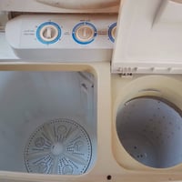 غساله للبيع السعر 75 وبيه مجال الشراي يتصل 07700358315