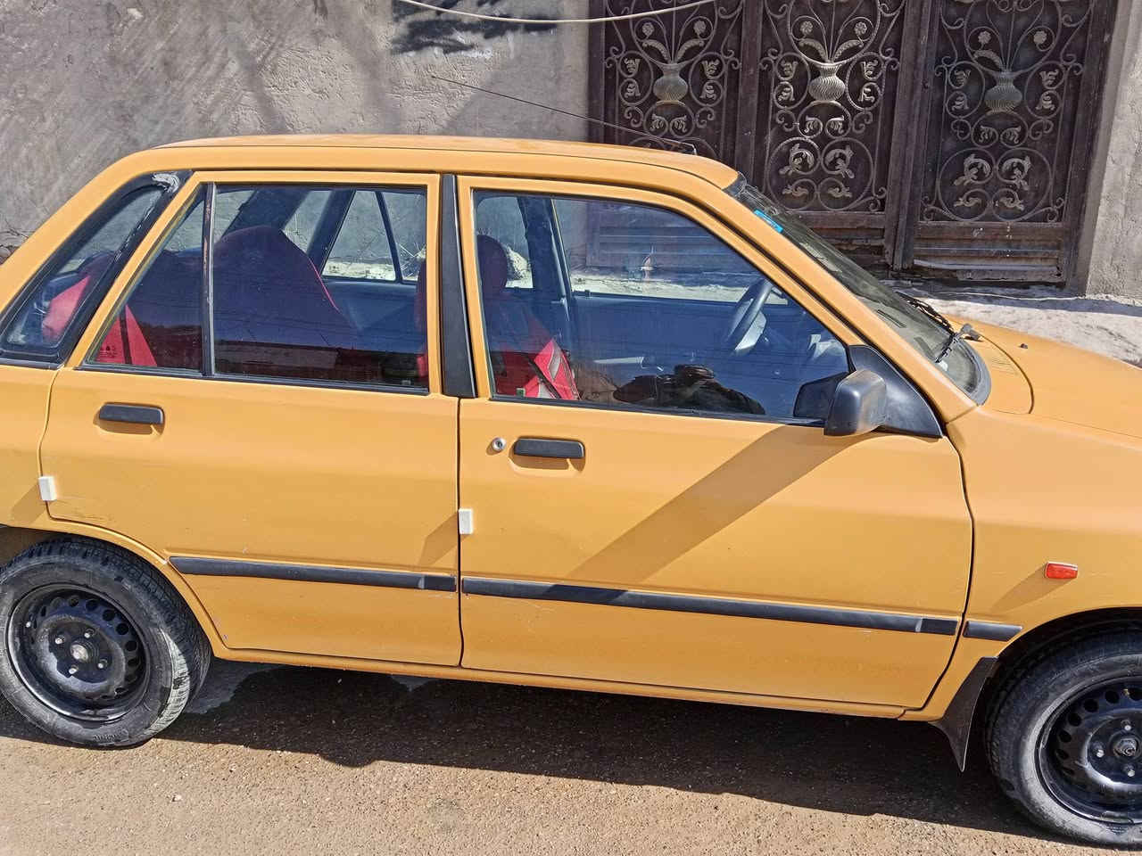 سيارة سايبة 2014 كير محرك كفالة شواصي ابلاديات لا صبغ ولا تبديل رقم بغداد سيارة  ابلادية اوخير من الله السعر 42 الاستفسار الاتصال ***********
