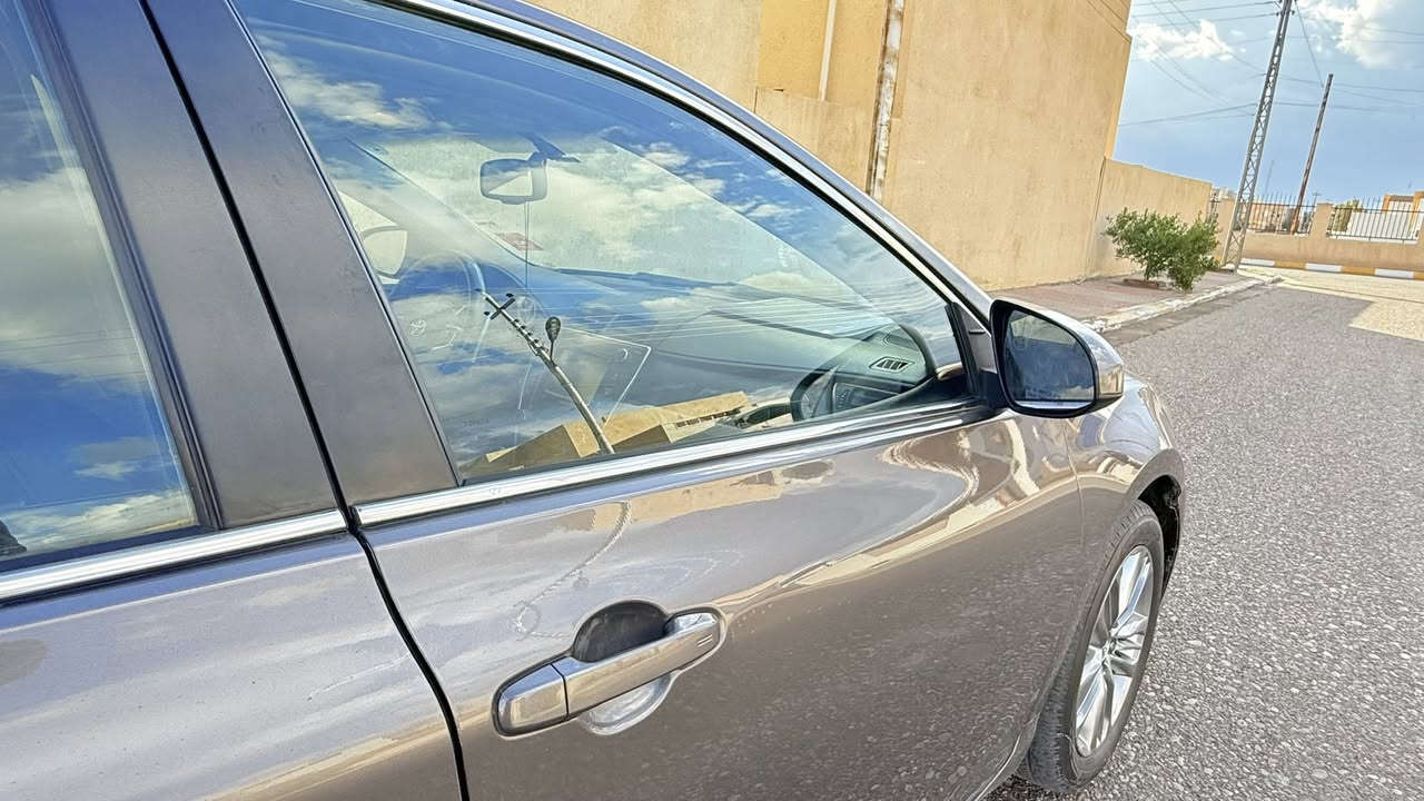 كامري 2017 se بلاص اعلى فئة فول مواصفات
ضرر بارد خلفي جاملغ مع صبغ جوه قبغ البانزين 
وجود شخوط في اماكن مختلفة بصورة بسيطة 

السعر 160 مكان السيارة صلاح الدين/ تكريت 
رقم اربيل
للاستفسار الاتصال على الرقم ***********
