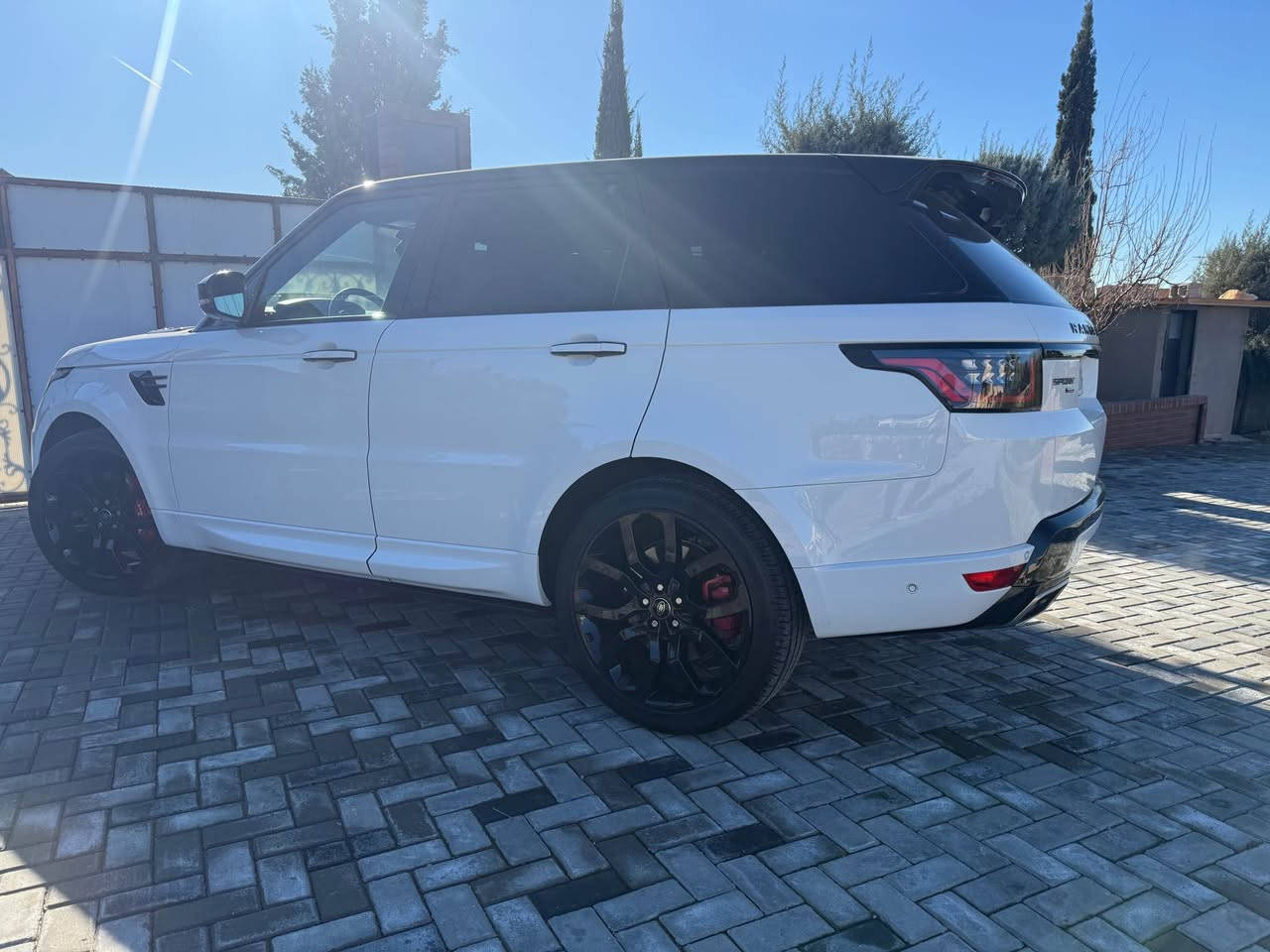 رانجروفر سبورت 
موديل ٢٠٢٢
مايل ٣٦٠٠٠
كلين
٦سلندر توربو
*********** أربيل, العراق
