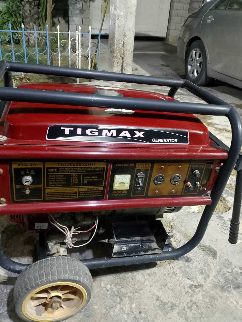 📢⚡ مولدة 5 كي في (5 kVA) ممتازة للبيع! ⚡
للبيع مولدة بنزين بحالة ممتازة وجاهزة للعمل فوراً.
​📋 المواصفات والتفاصيل:
​القدرة: 5 kVA (تشغل أجهزة المنزل🏠 الأساسية:  ثلاجة، مجمدة، إضاءة ).
​الحالة: (ممتازة / مستعملة بنظافة / بحالة الجديد).
​نوع الوقود: (بنزين⛽).
​نظام التشغيل: (تشغيل هندر/ سلف - 🔑مفتاح).
​المحرك: يعمل بكفاءة عالية،واقتصادية جداً في استهلاك الوقود.؟📞*********** واتساب
