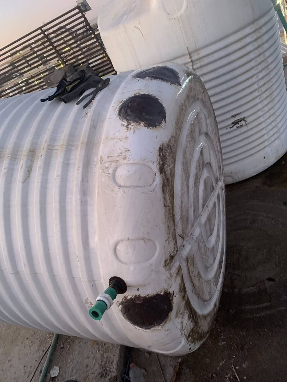 السلام عليكم 🙋🏻‍♂️
تصليح جميع تانكيات البلاستك بضمان سنه ✅
اي استفسار ألتصال على الرقم *********** 📞
