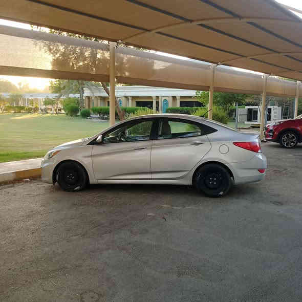 السلام عليكم اكسنت 2016 وأرد أمريكي ضربه باب وجاملع صفحه سائق او صبغ جاملغ خلفي صفحه ثانيه سياره ماشيه 54 حقيقي مكينه أو كير او ميكانيك برقي ما مفتوح بيهه محد طاخه شرط وضع زيرو  صدرهه ما مفتوح سياره بسمي رقم اجنبي مكان بغداد العبيدي سعر 95 غير متواجد على فيس الاتصال بل رقم الهاتف ***********
