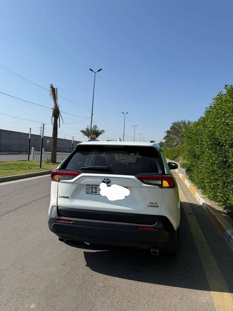 السلام عليكم للبيع راف فور هايبرد                                موديل 2023                                                                       وارد امريكي                                                                          رقم بغداد الجديد تحويل ثاني يوم                                      كير محرك مكفول                                                         محرك 2500                                                             موصفات XLe                                                             معروفه                                                                                 كشن كهرباء                                                                                   بصمه تشغيل                                                                      بصمه أبواب                                                                 صندوق كهرباء                                                             فتحه سقف                                                                  ماشيه 64 قابل للزياده                                                            مكان بغداد العامريه                                                          للتواصل  ***********/***********
