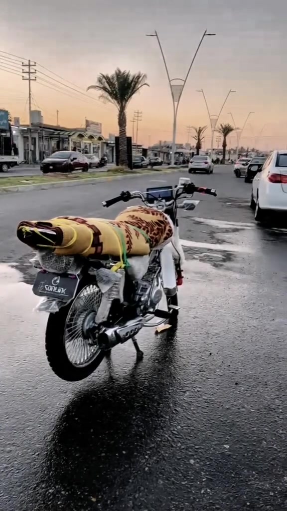 للبيع تايكر 2025 مكفوله ماشيه 3000 لون اسود
***********
