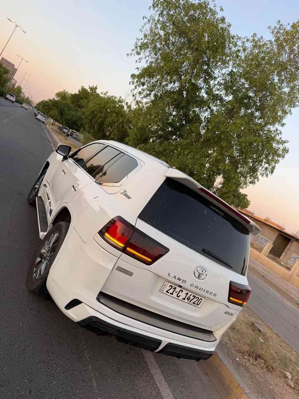 تويوتا لانكروزر ٢٠١٠
کامل گۆراوە 
براوەی بەشەرت شانسی بەشەرت
گیر و مەکینە بەشەرت 
سبوخ حام بی داخلی 
رەقەم و سەنەوی تازەیە 
بی مەسروف 
۲۸٥ وەرقە مەجالیکی کەم 
٠۷٥٠۷۱۳۲٠۲٠ Singapore
