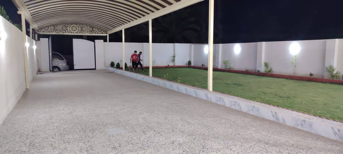 #السلام عليكم بيت للبيع 

#المساحه. 625 متر  #الواجهة 14 متر  #ونزال 47متر

#نوع العقار طابو زراعي سند 25 

#المكان بغداد الراشدية 

#البيت بي 4 غرف نوم

#الاتصال***********
