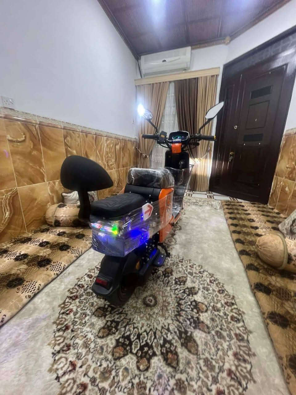 يوجد موطور شحن R9 نضيف شرط موديل 2026 سرعه 109 ملف الفين بطاريات اصليه شركة ولي فول السعر 535الف قفل  قليل استعمال للأستفسار الأتصال عله الرقم *********** اومراسلتي خاص
